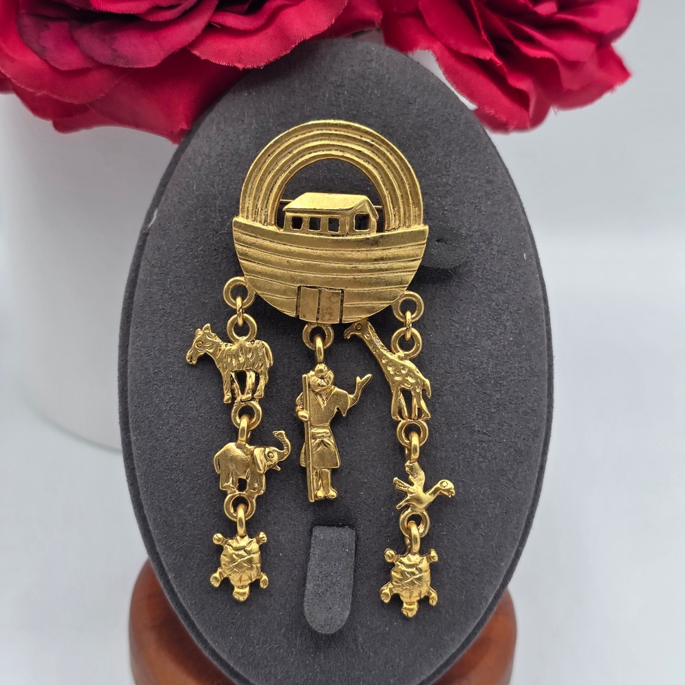 Vintage Noahs Ark Dangle Brooch Pin Gold Tone Religious Animals Noah